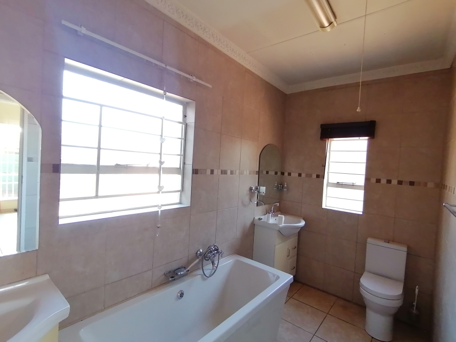 3 Bedroom Property for Sale in Orkney Park North West